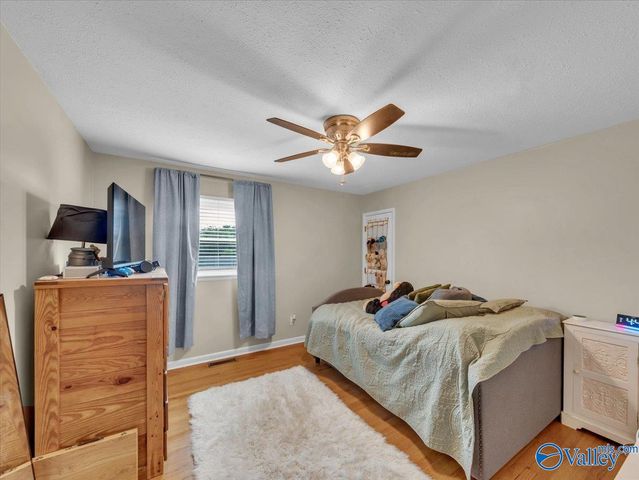 2216 Fairfax Street, Huntsville, AL 35811