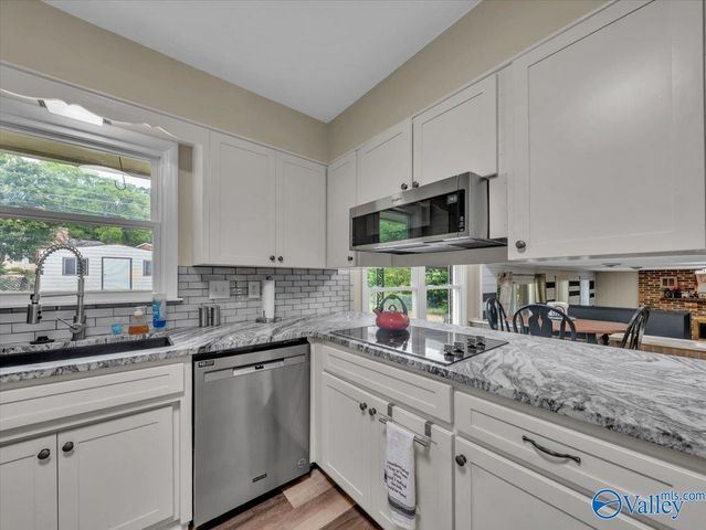 2216 Fairfax Street, Huntsville, AL 35811