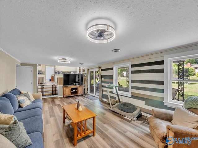 2216 Fairfax Street, Huntsville, AL 35811