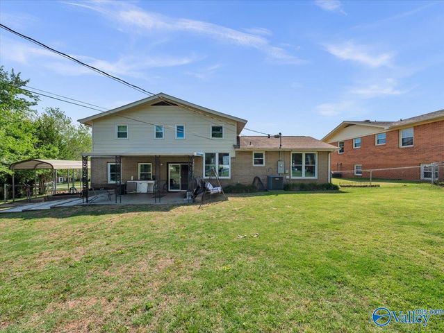 2216 Fairfax Street, Huntsville, AL 35811
