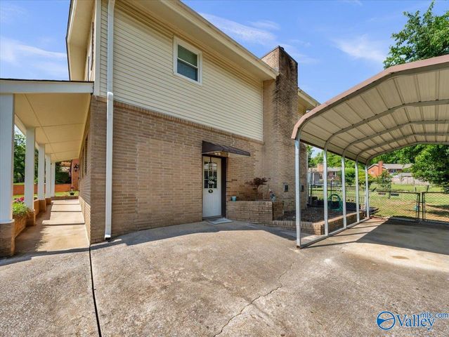 2216 Fairfax Street, Huntsville, AL 35811