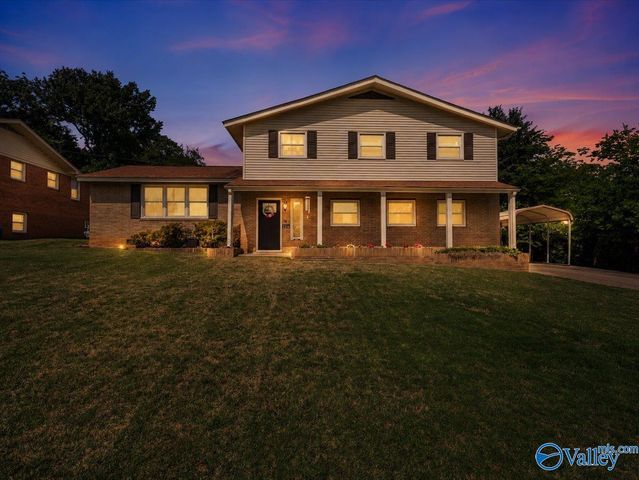 2216 Fairfax Street, Huntsville, AL 35811