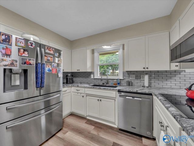 2216 Fairfax Street, Huntsville, AL 35811