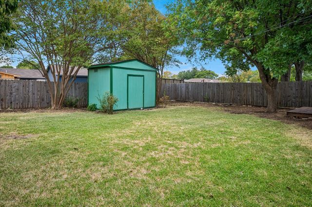 621 Lockwood Drive, Richardson, TX 75080