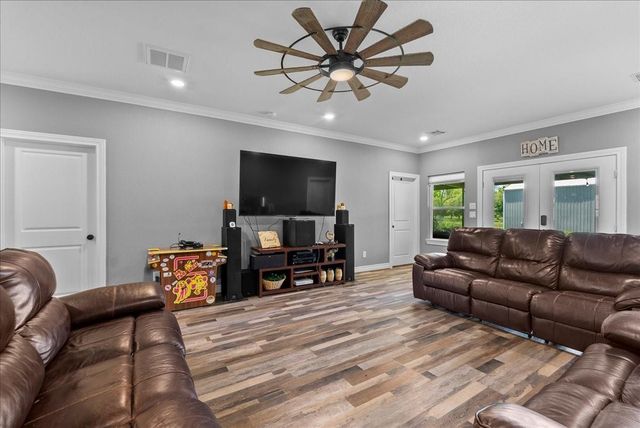 9530 Fm 686, Dayton, TX 77535