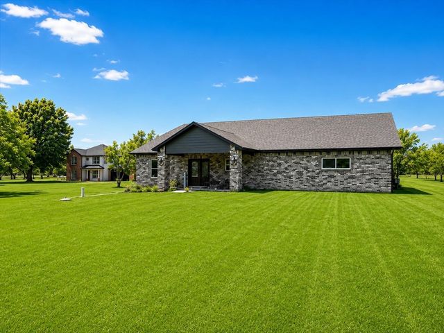 9530 Fm 686, Dayton, TX 77535
