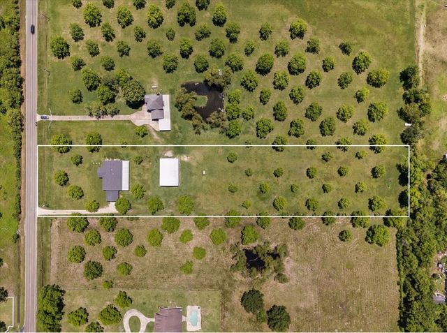 9530 Fm 686, Dayton, TX 77535