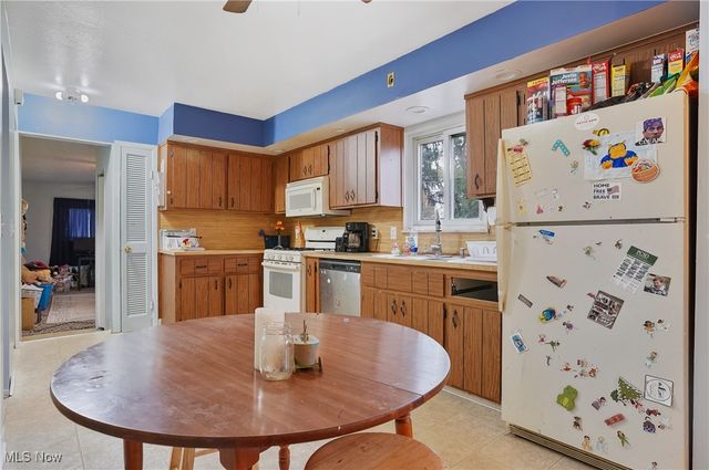 4901 Woodbury Hills Drive, Parma, OH 44134