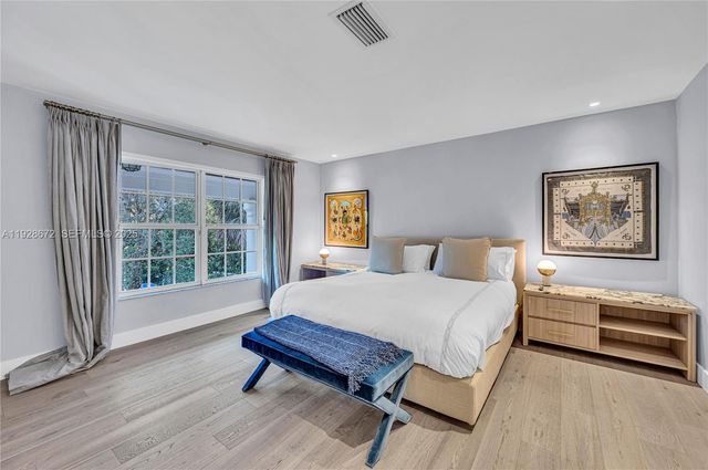 607 Melaleuca Ln, Miami, FL 33137