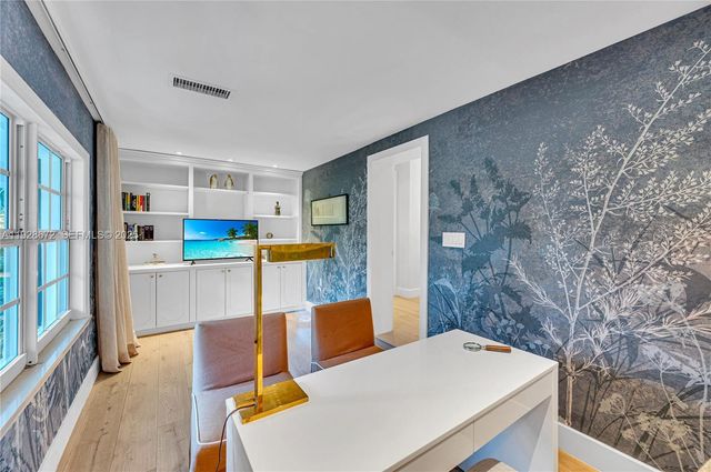 607 Melaleuca Ln, Miami, FL 33137