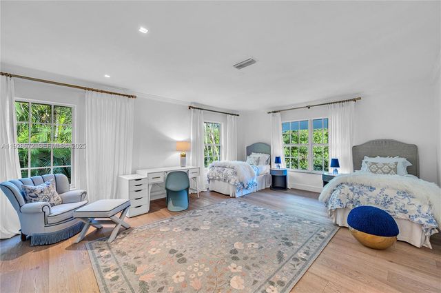 607 Melaleuca Ln, Miami, FL 33137