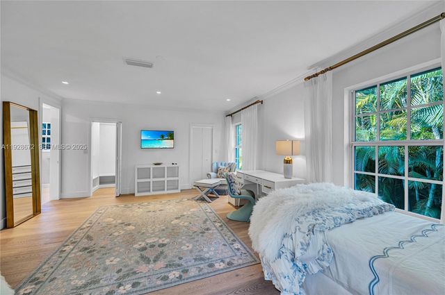 607 Melaleuca Ln, Miami, FL 33137