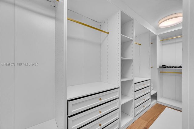 607 Melaleuca Ln, Miami, FL 33137