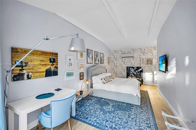 607 Melaleuca Ln, Miami, FL 33137