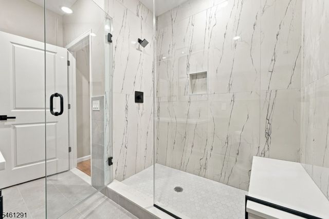 504 Davis Ave, Harrison Town, NJ 07029