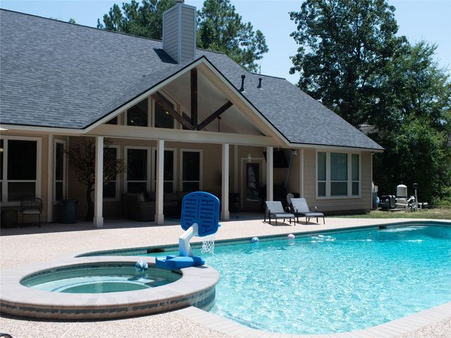427 Trace Way Drive, Montgomery, TX 77316