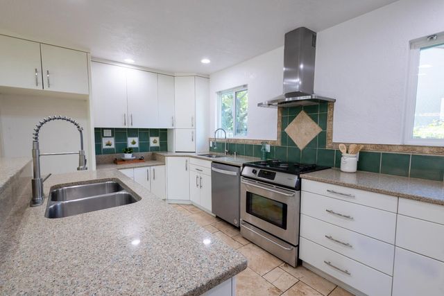 39 W Fulton St, Stockton, CA 95204