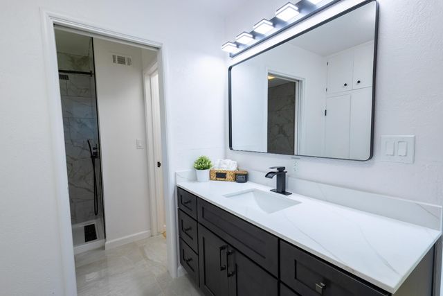 39 W Fulton St, Stockton, CA 95204