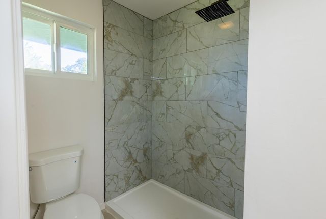 39 W Fulton St, Stockton, CA 95204