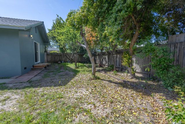 39 W Fulton St, Stockton, CA 95204