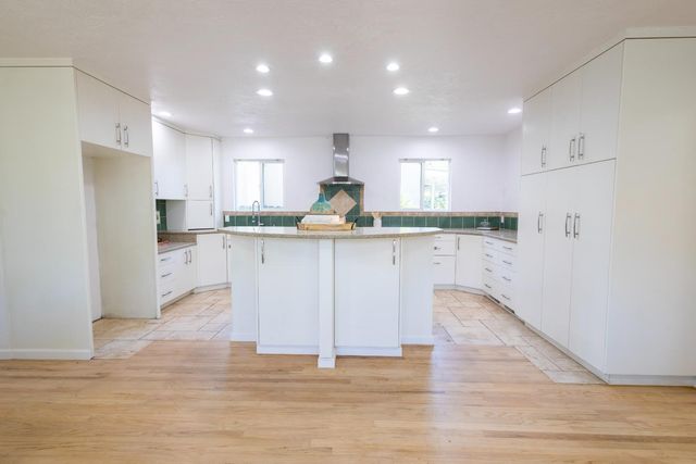 39 W Fulton St, Stockton, CA 95204