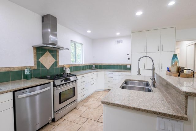 39 W Fulton St, Stockton, CA 95204