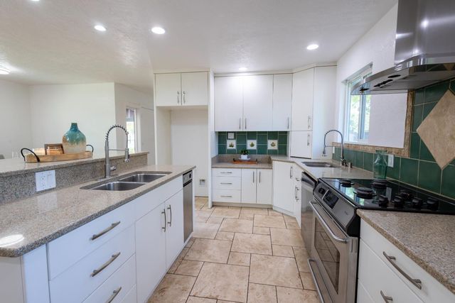 39 W Fulton St, Stockton, CA 95204