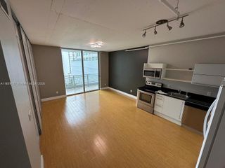690 SW 1st Ct 1221, Miami, FL 33130