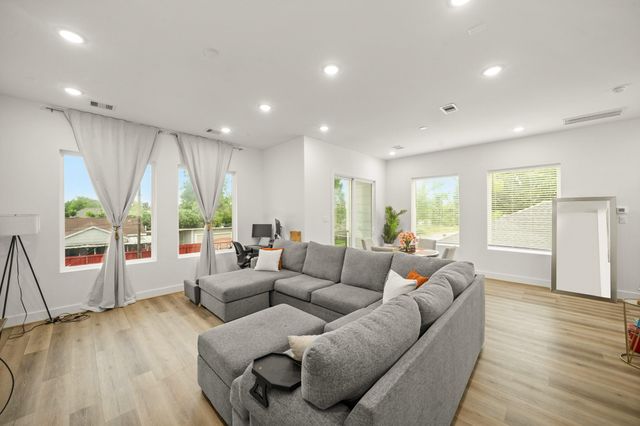 7215 Brazil Street, Houston, TX 77093