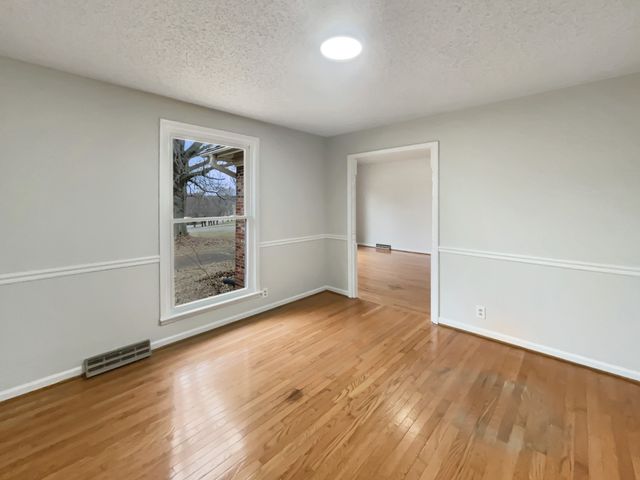 301 Tanglewood Dr, Mount Juliet, TN 37122