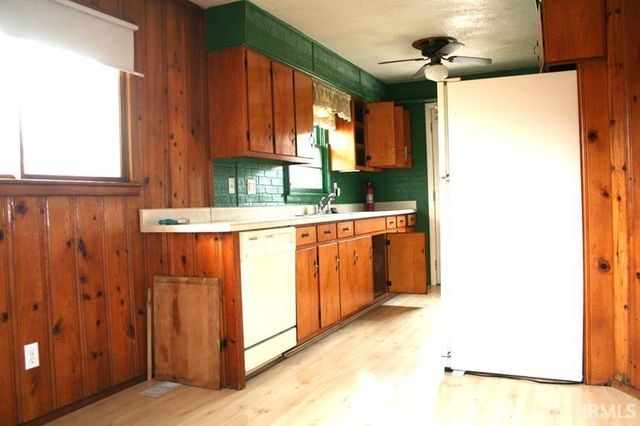 560 S MAISH ROAD, Frankfort, IN 46041