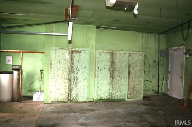 560 S MAISH ROAD, Frankfort, IN 46041