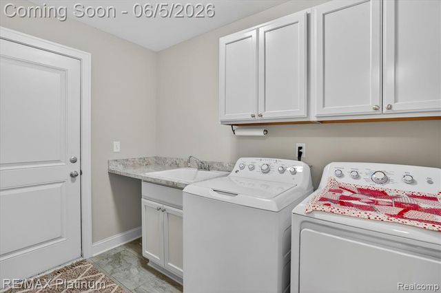 465 Hosta 082, Howell, MI 48843