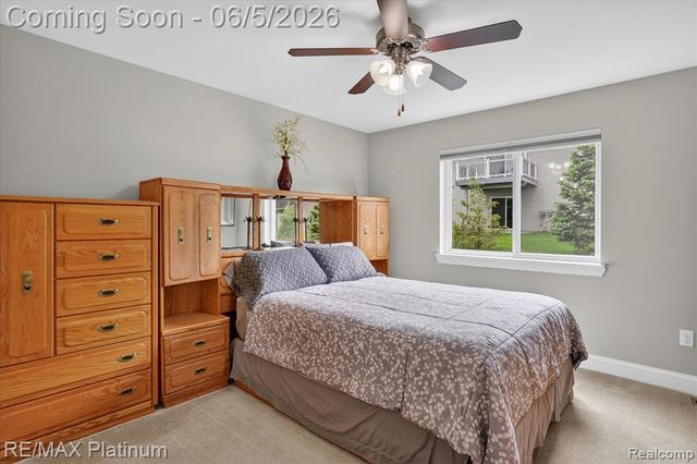 465 Hosta 082, Howell, MI 48843