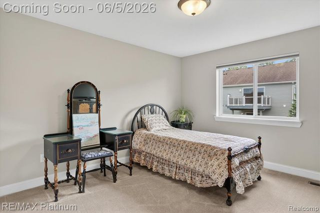 465 Hosta 082, Howell, MI 48843
