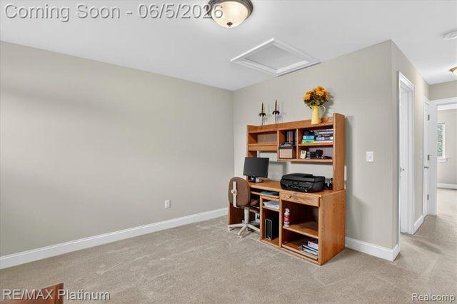 465 Hosta 082, Howell, MI 48843