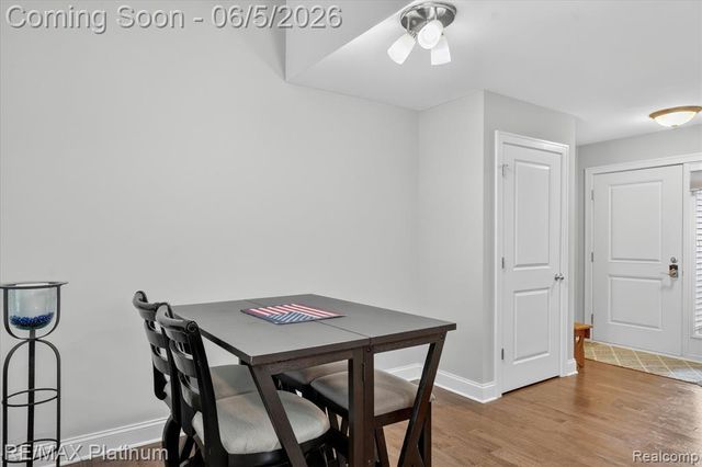 465 Hosta 082, Howell, MI 48843