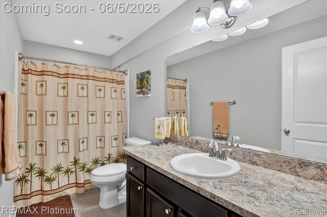465 Hosta 082, Howell, MI 48843