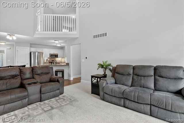 465 Hosta 082, Howell, MI 48843