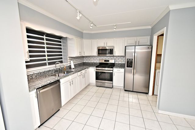 18206 Rita Road 1B, Tinley Park, IL 60477