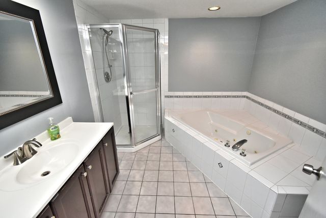 18206 Rita Road 1B, Tinley Park, IL 60477
