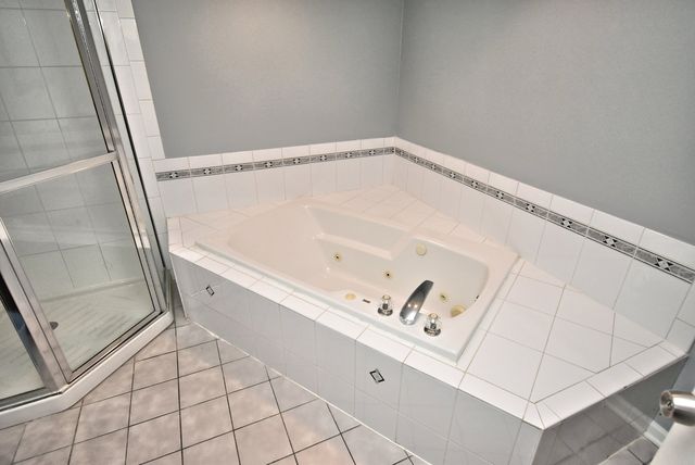 18206 Rita Road 1B, Tinley Park, IL 60477