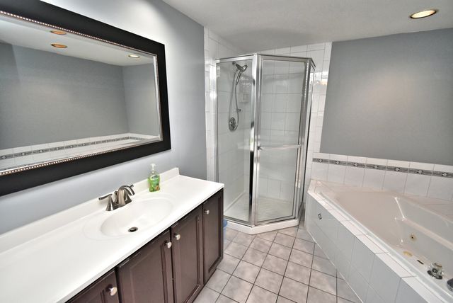 18206 Rita Road 1B, Tinley Park, IL 60477
