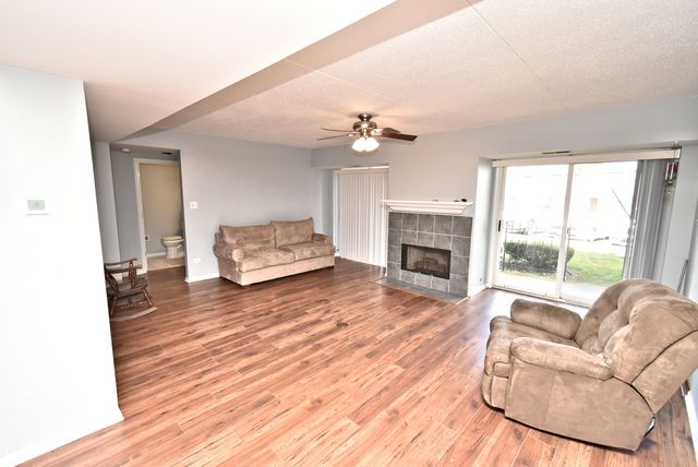 18206 Rita Road 1B, Tinley Park, IL 60477