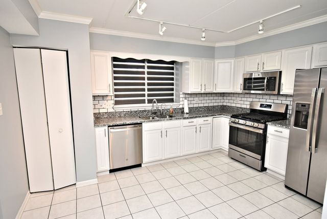 18206 Rita Road 1B, Tinley Park, IL 60477