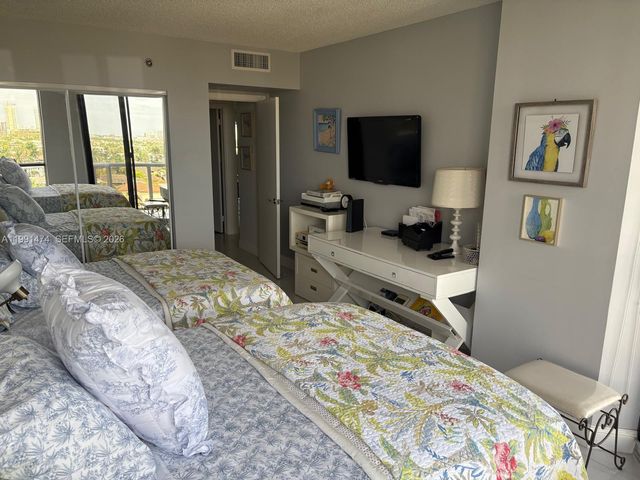 3600 Yacht Club Drive 1001, Aventura, FL 33180