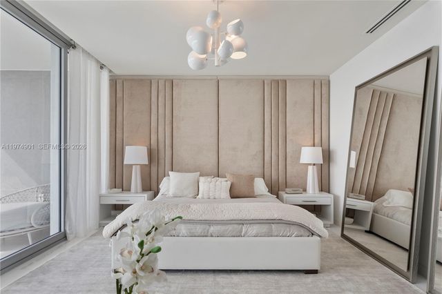 300 Biscayne Boulevard Way 5002 E, Miami, FL 33131