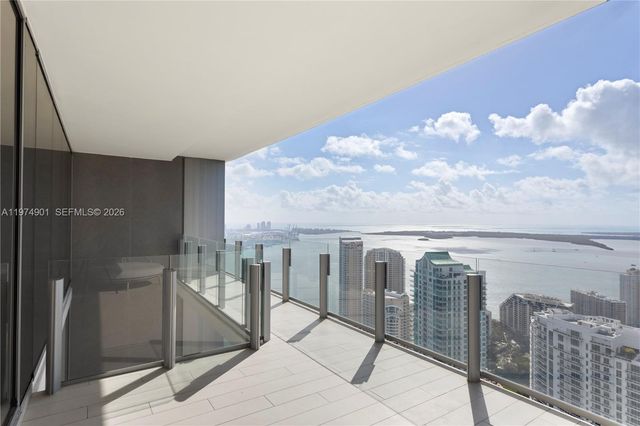 300 Biscayne Boulevard Way 5002 E, Miami, FL 33131