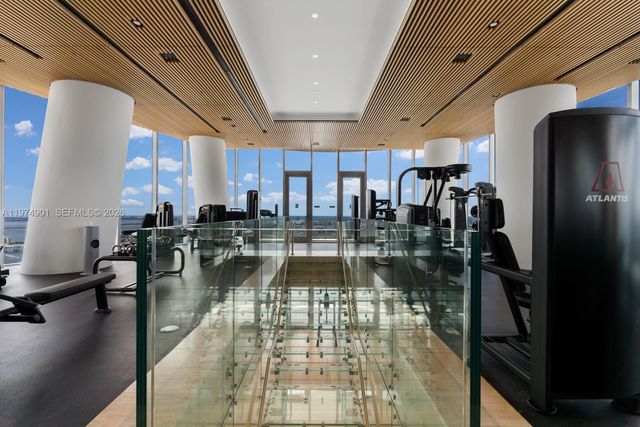 300 Biscayne Boulevard Way 5002 E, Miami, FL 33131