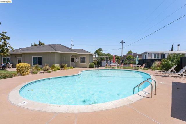 36 Cayuga St, Oakley, CA 94561